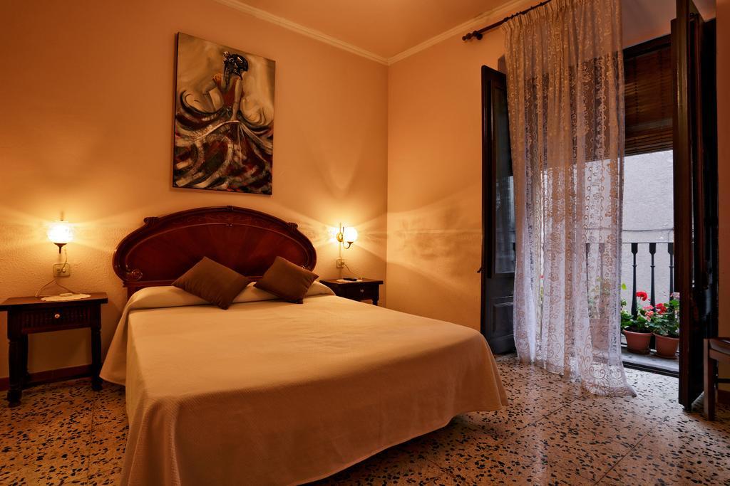 Hostal Populetus Poboleda Exterior photo